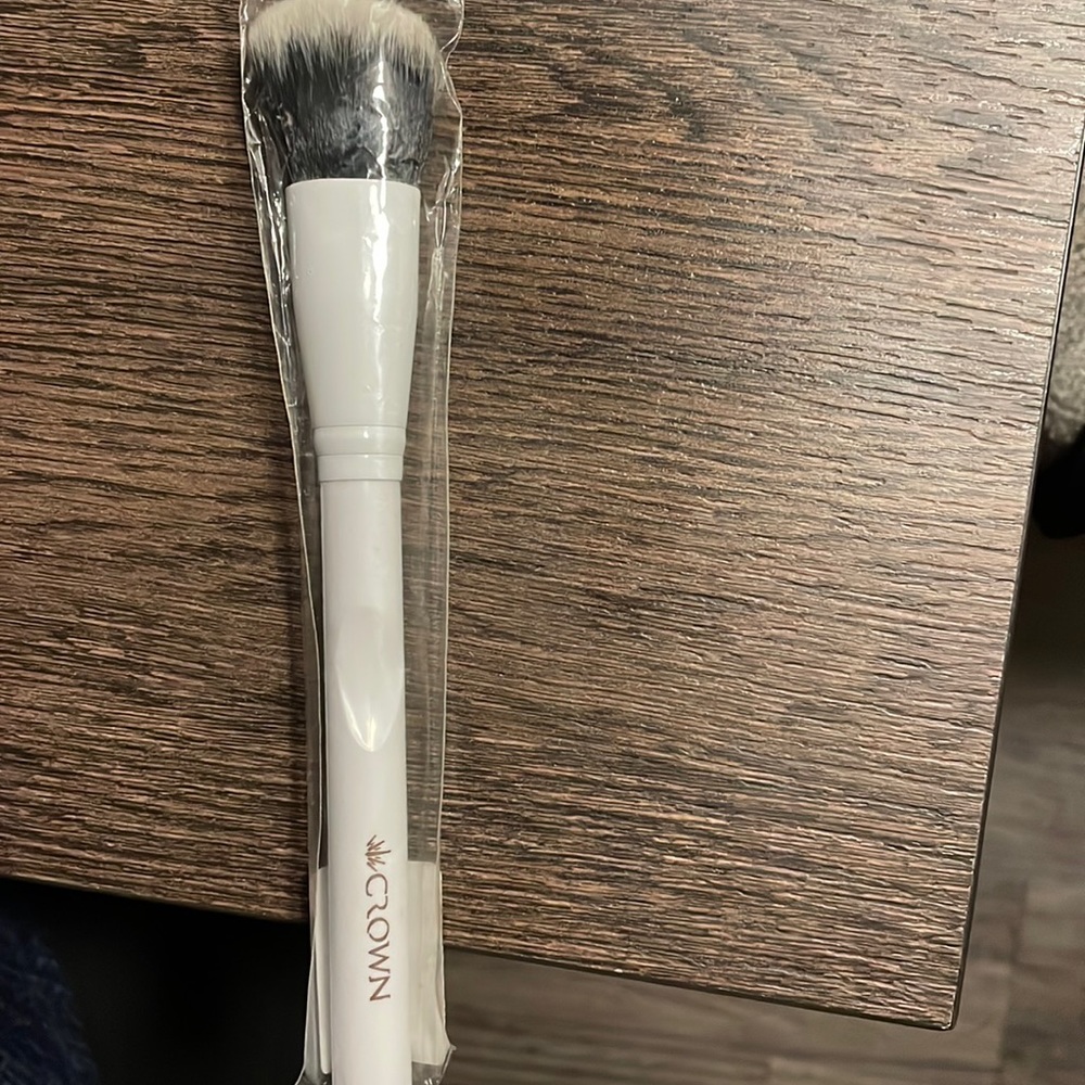 Blush brush